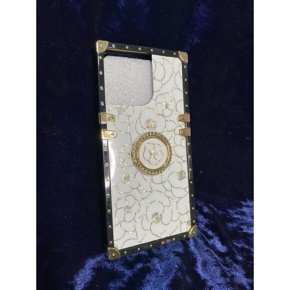 Iphone 14 PRO Phone case White Flower's With Gold accents and Black Trim - Picture 1 of 5
